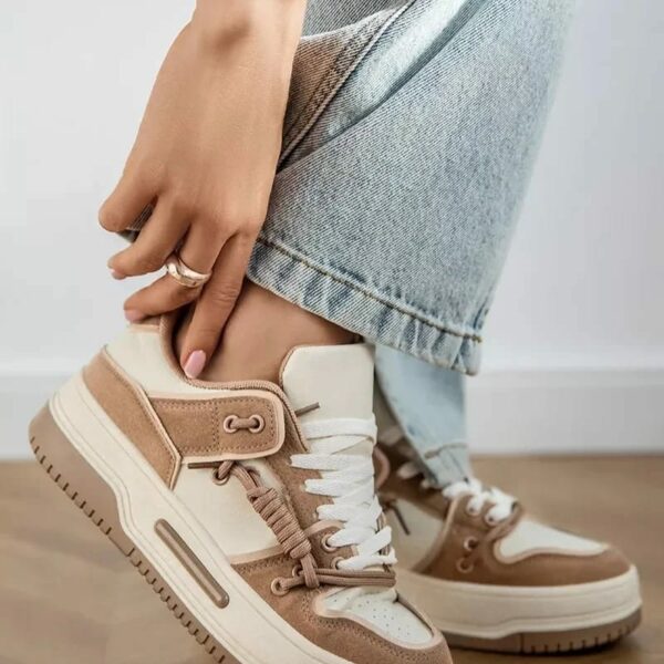 W23070B Ladies Nice Sneaker